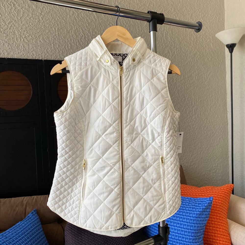 Crown & Ivy Vest Jacket White Medium Petite Sleeveless Layering Quilted Print